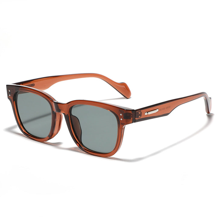 Dame kvadratisk solbrille med komfortabel passform og stilfullt design Skanto