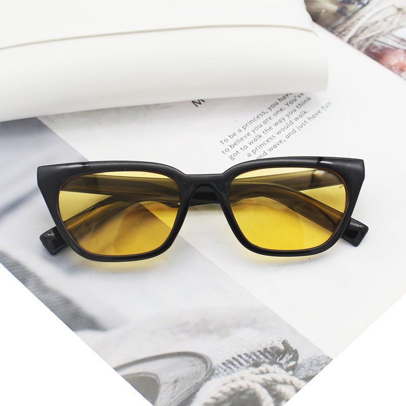 Damer geometrisk designer solbrille i moderne stil Skanto