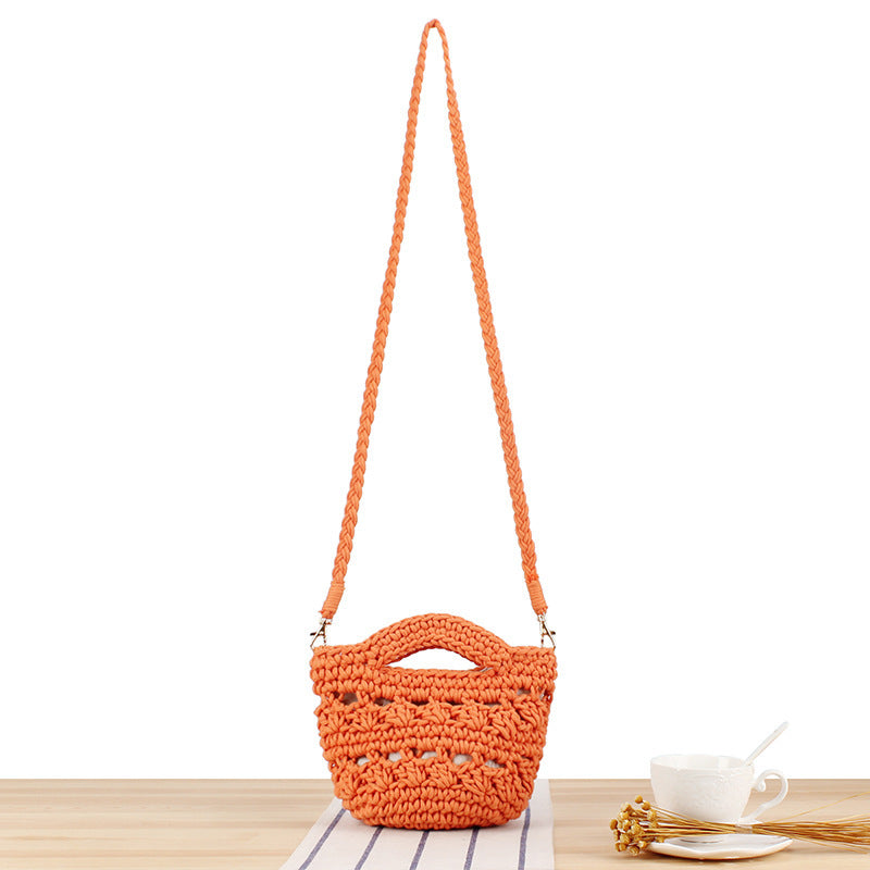 Hand-knotted shoulder bag Skanto