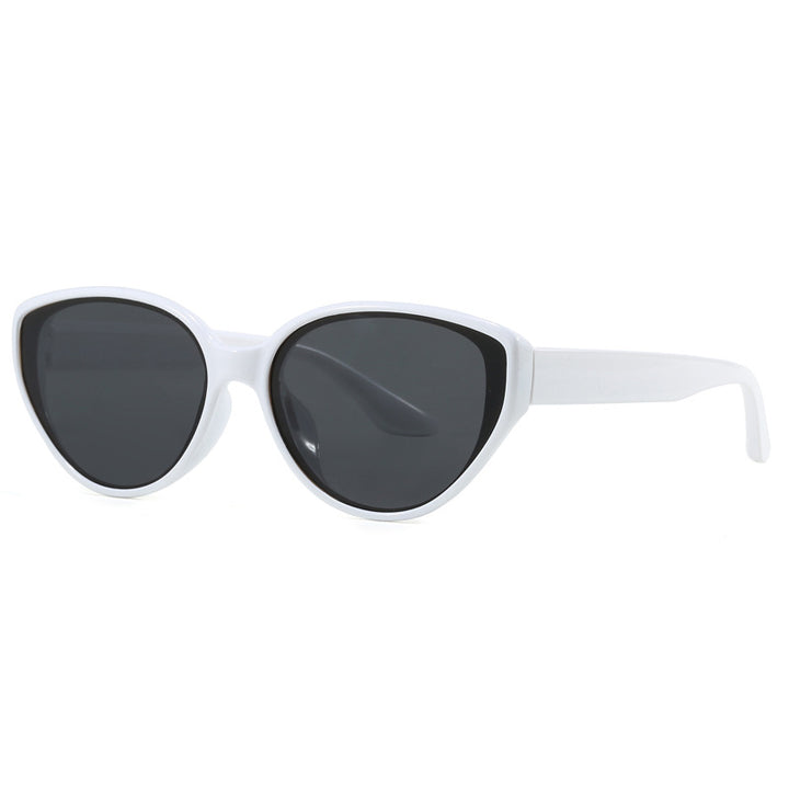 Dame Cat-Eye solbriller med moderne design Skanto