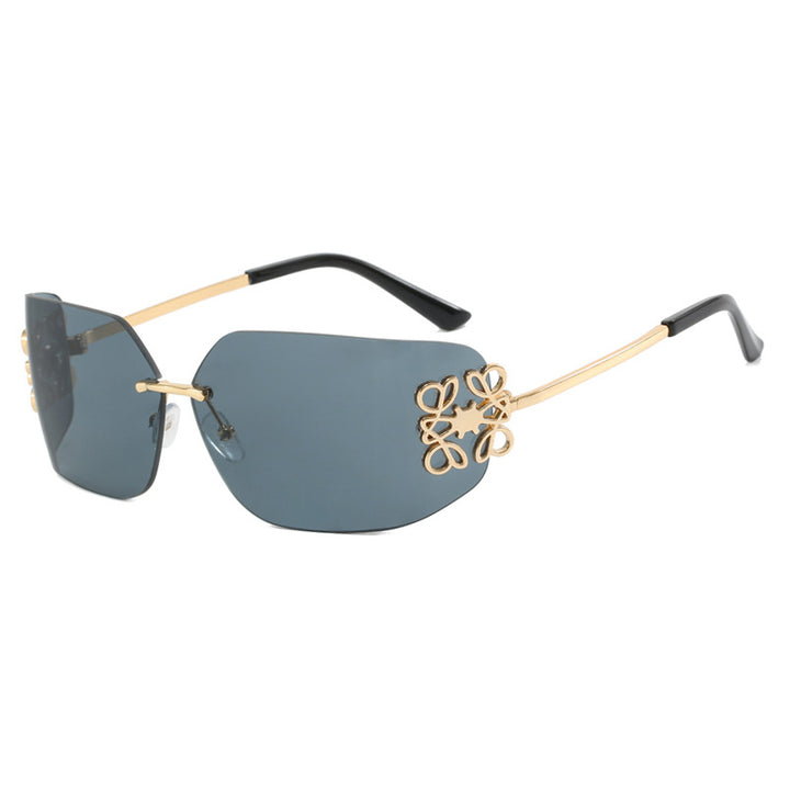 Women's extravagantly designed sunglasses with elegant decorations Skanto
