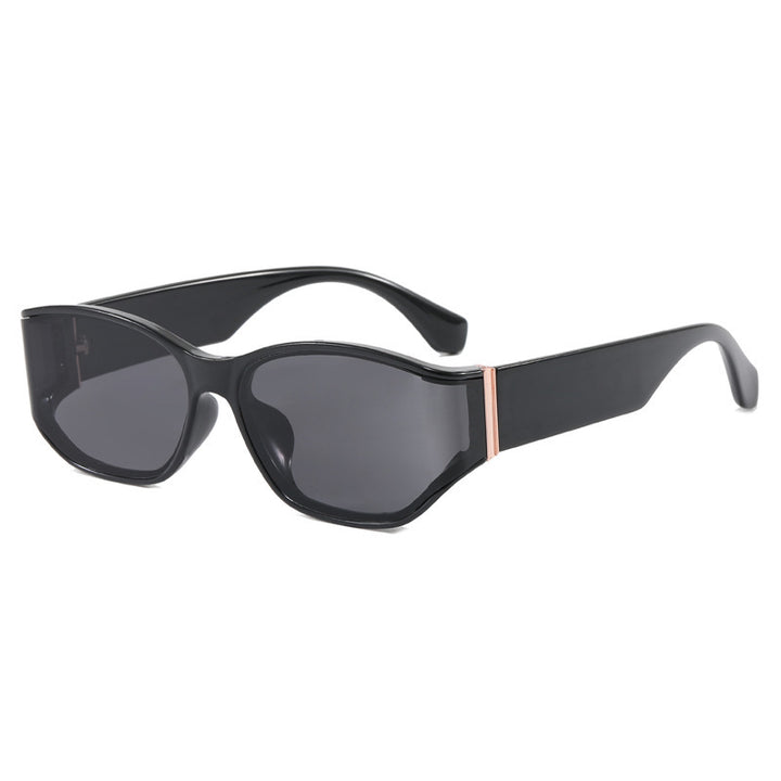 Dame moteriktig solbrille med iøynefallende design Skanto