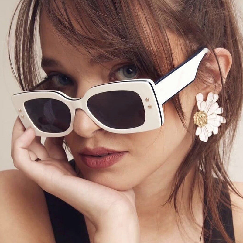 Women's Exclusive Square Sunglasses with Stylish Details Skanto