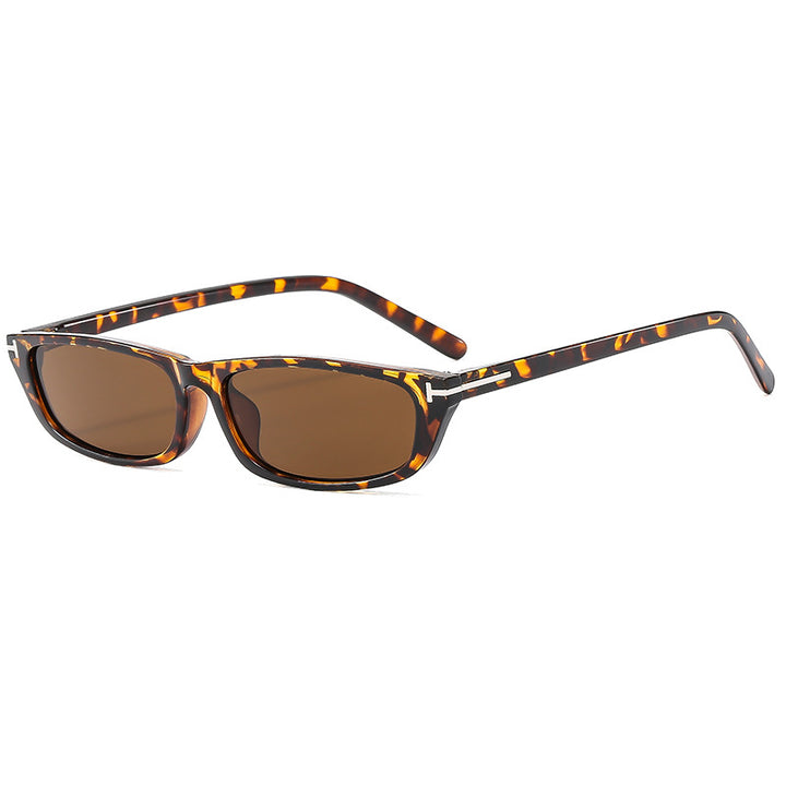 Dame moterik solbrille i iøynefallende retro-stil Skanto