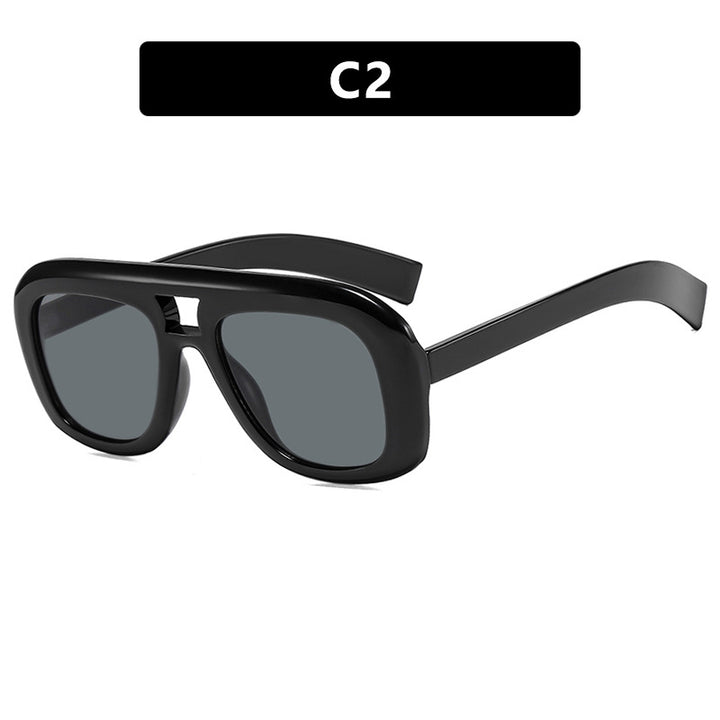 Women's Bold Sunglasses in Elegant Style Skanto
