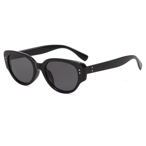 Dame moteriktig solbrille med markant design Skanto