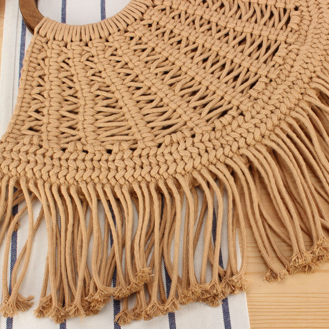Handbag with fringed macrame design Skanto