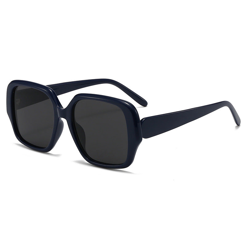 Dame moterisk kvadratisk solbrille med bred ramme Skanto
