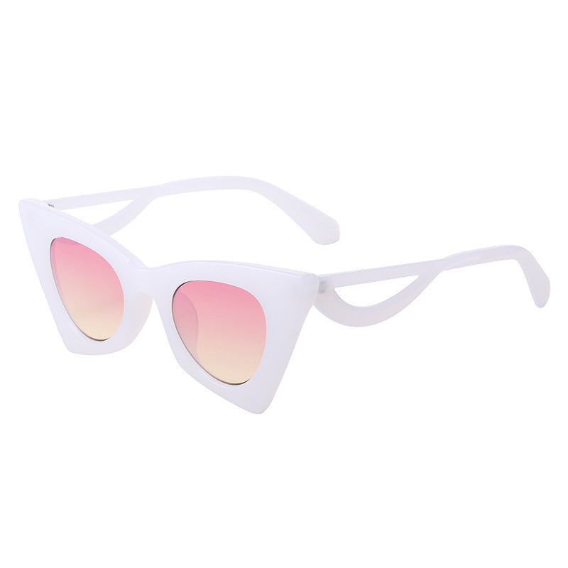 Dame Cat-Eye solbriller med elegante designelementer Skanto