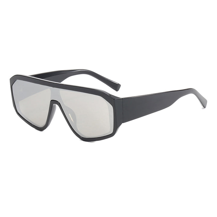 Women's oversized sunglasses in modern design with wide frame Skanto