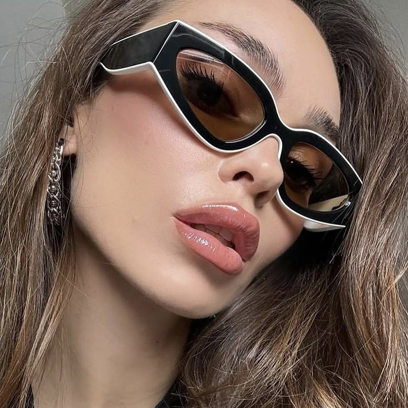 Women's Cat-Eye Sunglasses with Extravagant Design and Protective UV Filter Skanto