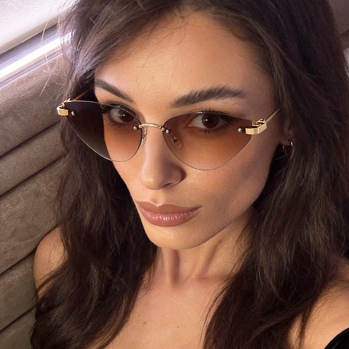 Women's Elegant Cat-Eye Sunglasses with Ultra-Light Metal Frame Skanto