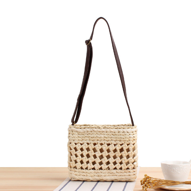 Shoulder Bag with Braided Design and Robust Shoulder Strap Skanto