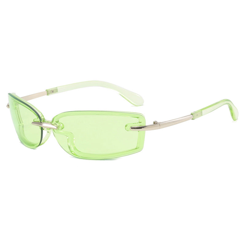 Women's trendy sunglasses with modern design and UV protection Skanto