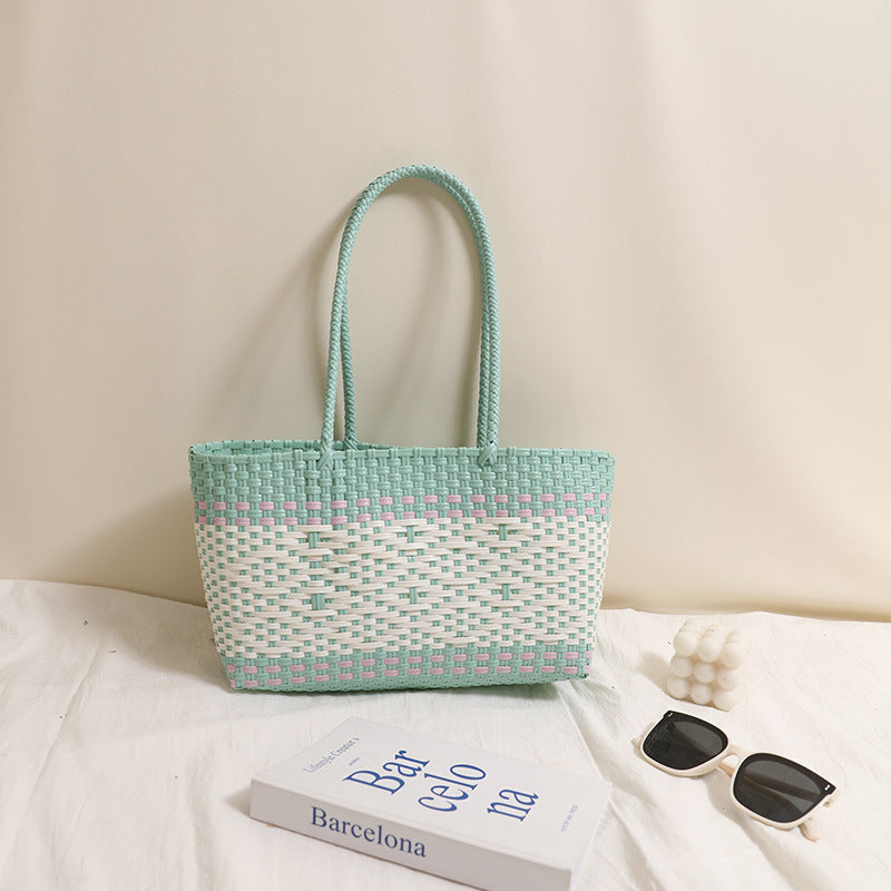 Braided tote bag with modern accents Skanto