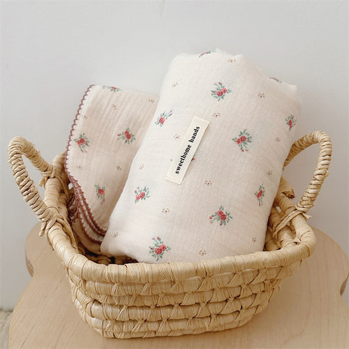 Unisex koselig muslinteppe med elegant blomstermønster Skanto