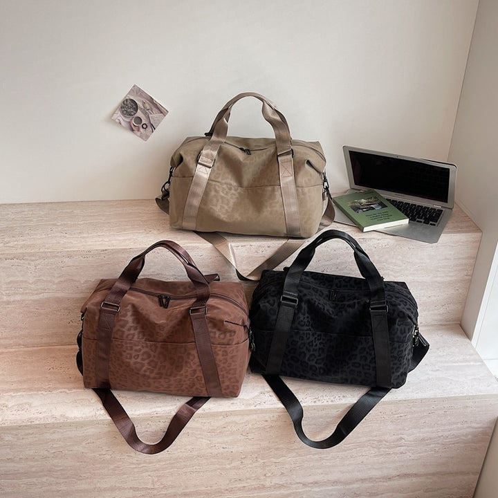 Sporty tote bag with structured outer material Skanto