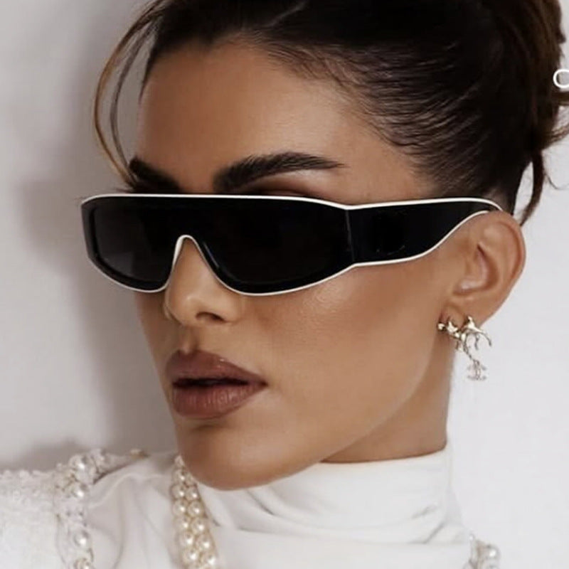 Women's fashionable sports sunglasses with innovative design and wide frame Skanto