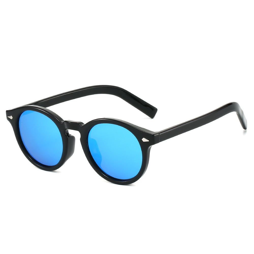 Dame trendy solbriller med transparent ramme og gule glass Skanto