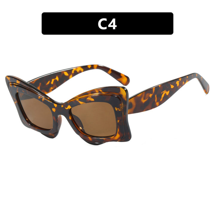 Women's oversized sunglasses in extravagant design Skanto