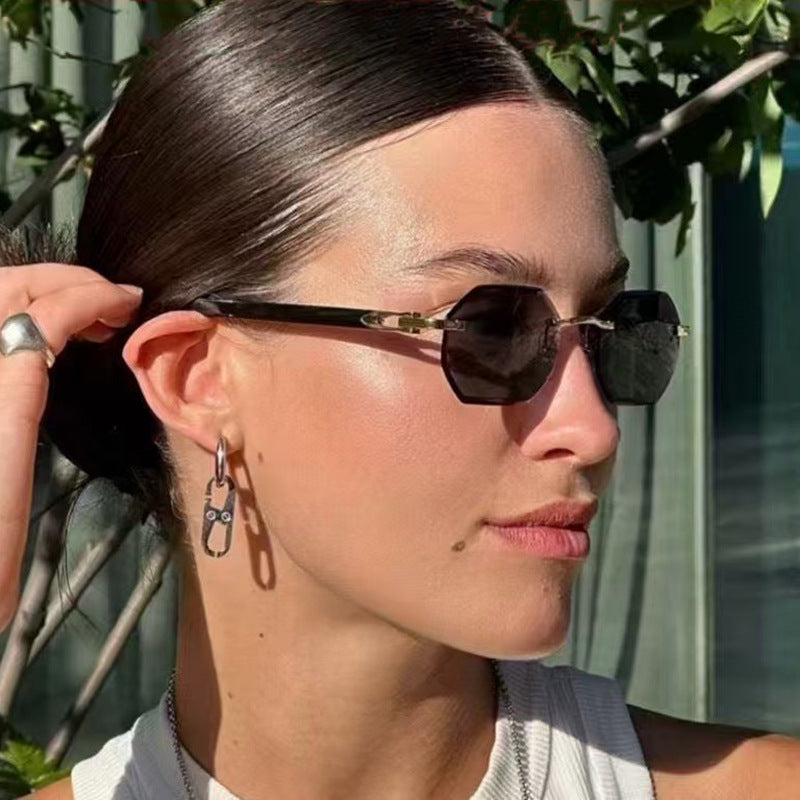 Damer elegant Korreksjonsbrille med moderne åttkantet ramme Skanto
