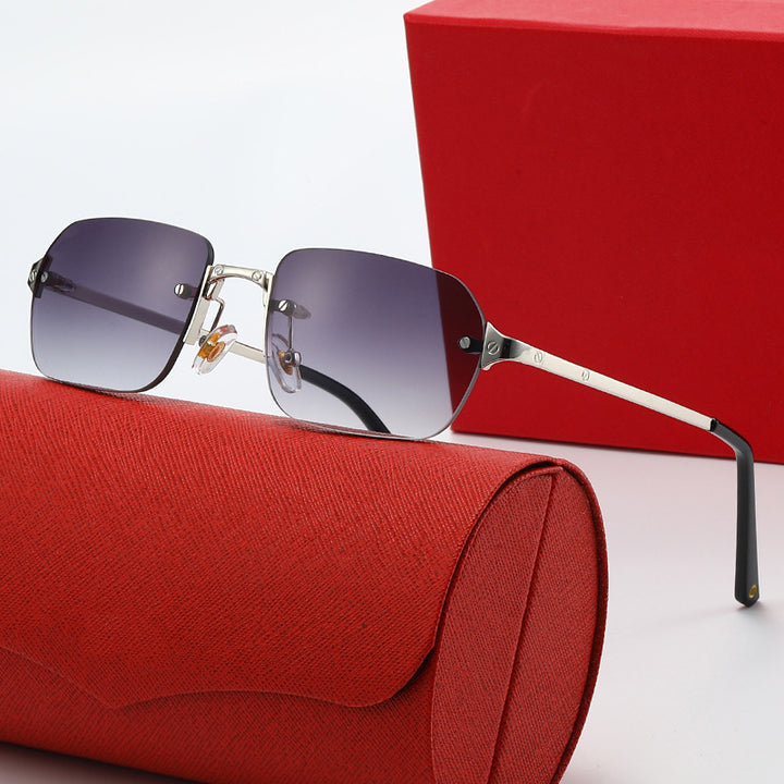 Dame elegante moteriktig solbrille med høykvalitets metallramme Skanto