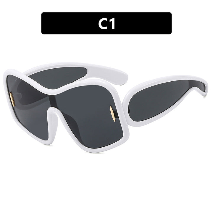 Women's futuristic sunglasses with extra-wide design and protective UV filter Skanto