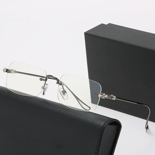 Damer moteriktig lesebrille med elegant kvadratisk ramme og dekorerte stenger Skanto