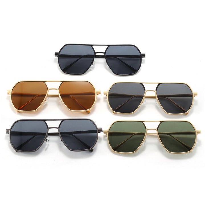 Dame trendy solbrille med moderne geometrisk ramme Skanto