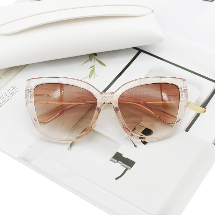 Dame Cat-Eye solbriller med elegante aksenter Skanto