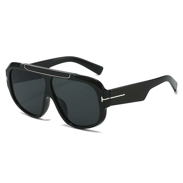 Dame sporty solbriller med stilfullt fullrammedesign Skanto