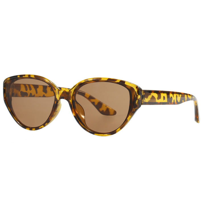 Dame Cat-Eye solbriller med moderne design Skanto