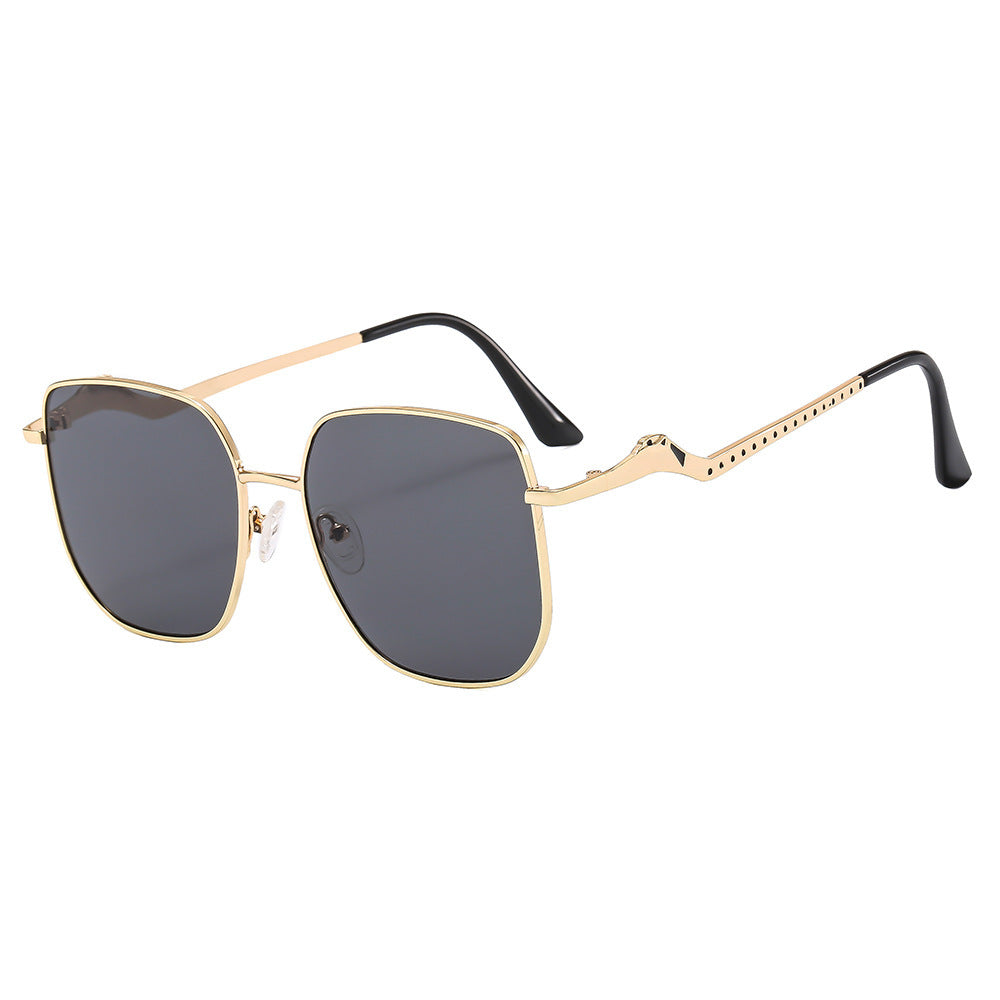 Dame firkantet designer solbrille med dekorative aksenter Skanto