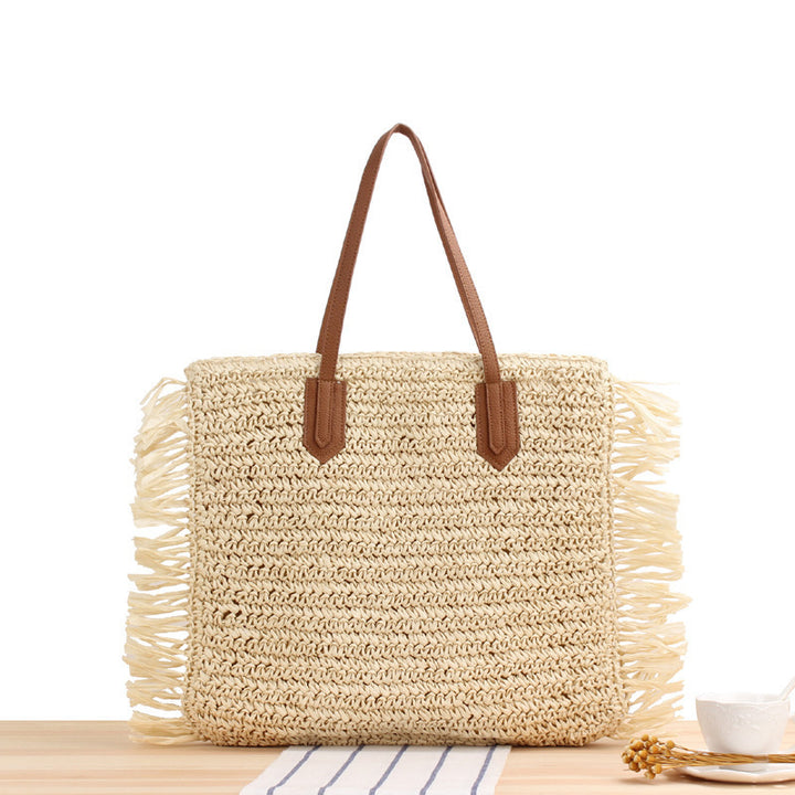 Beach Bag with Fringed Design in Natural Wicker Skanto