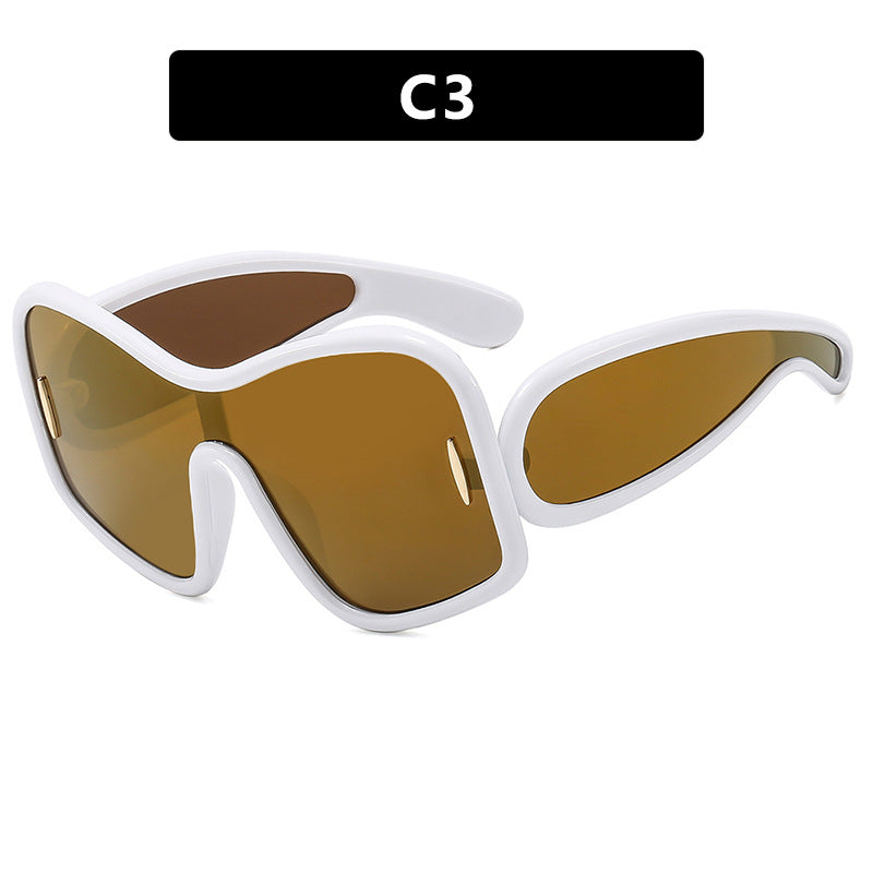 Women's futuristic sunglasses with extra-wide design and protective UV filter Skanto