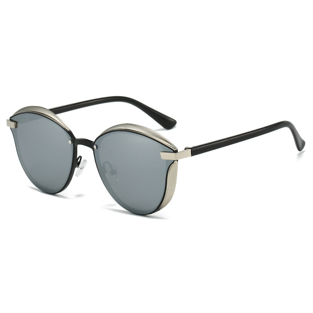 Dame solbrille med luksuriøs metallramme og harmonisk kontur Skanto