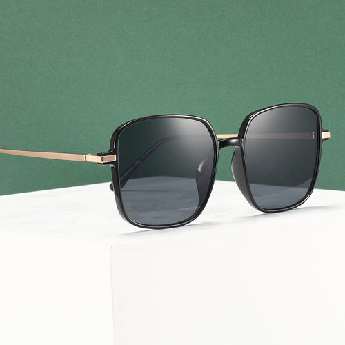 Dame kvadratisk designbrille med filigran metallramme Skanto