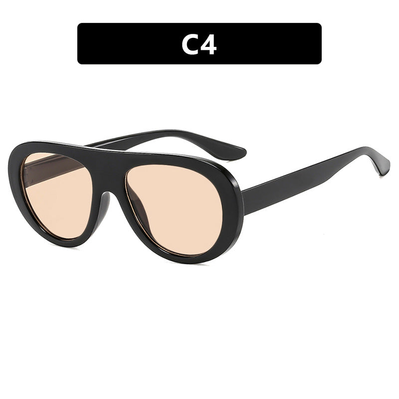Women's fashionable oversized sunglasses with protective UV filter Skanto