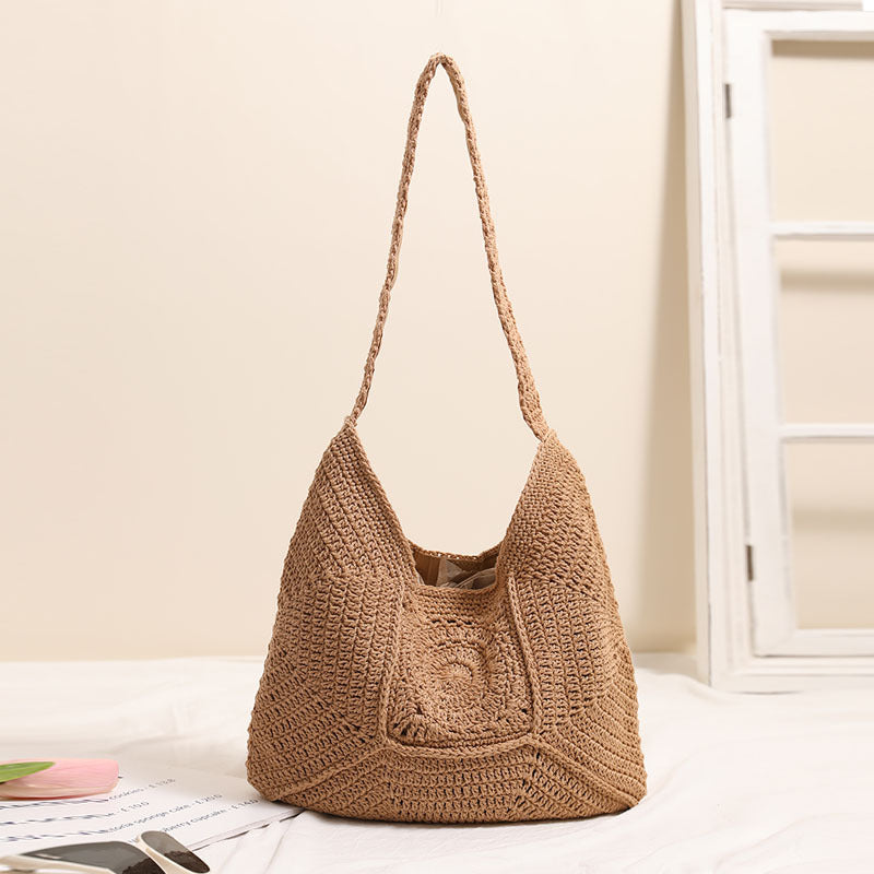 Hand-knotted tote bag in modern macrame style Skanto