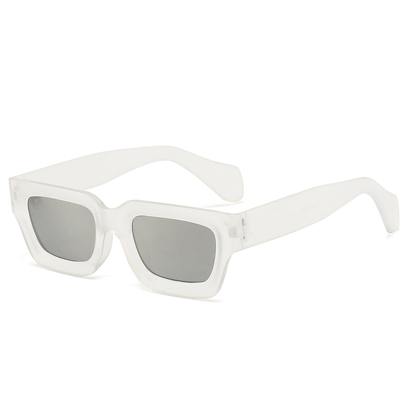 Women's trendy sunglasses with robust and transparent frame Skanto