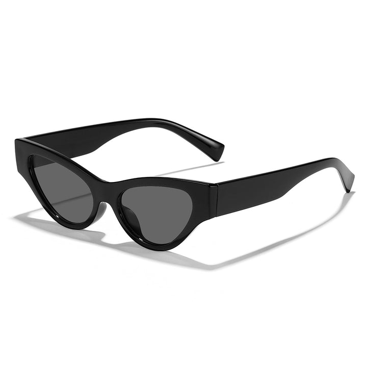 Dame Cat-Eye solbriller med elegant, gjennomsiktig ramme og UV-beskyttelse Skanto