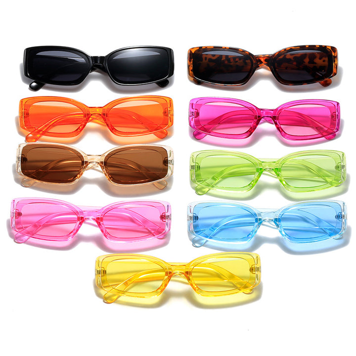 Dame moteriktig solbrille i futuristisk design Skanto