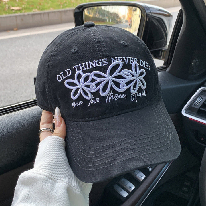 Kvinnens broderte denim caps Skanto