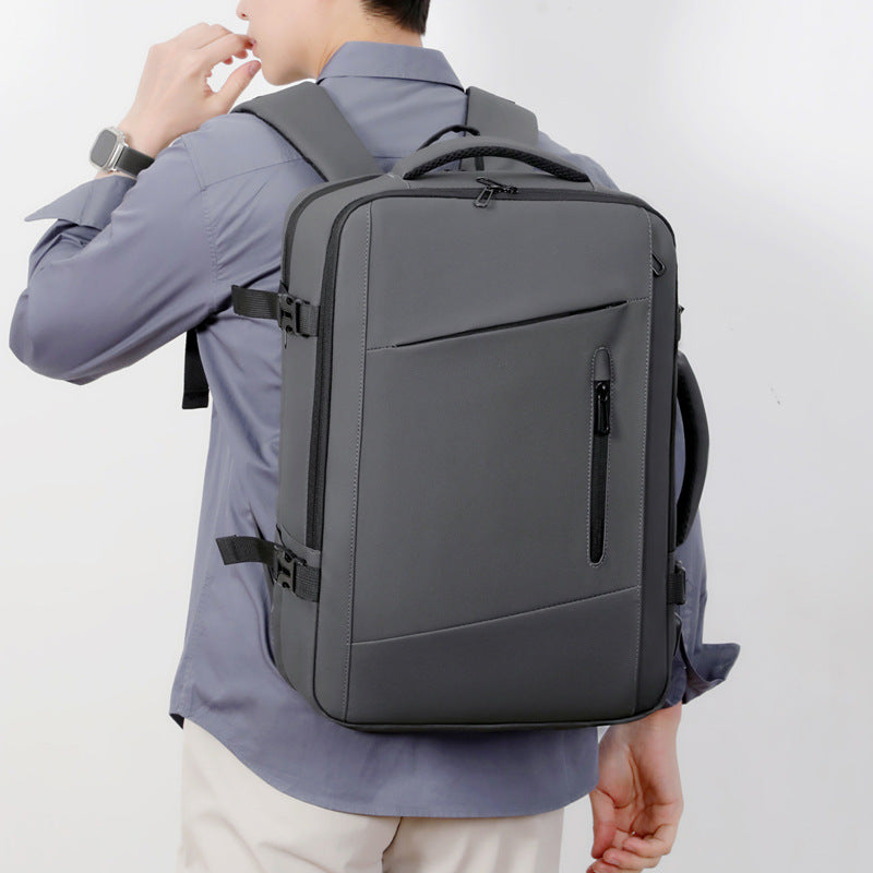 Elegant laptopryggsekk med gjennomtenkt faksystem og ergonomiske stropper Skanto