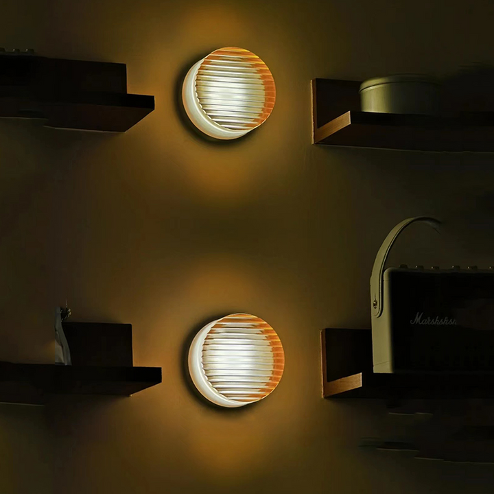 Moderne LED Vegglampe – Elegant Design for Stue og Soverom | Skanto