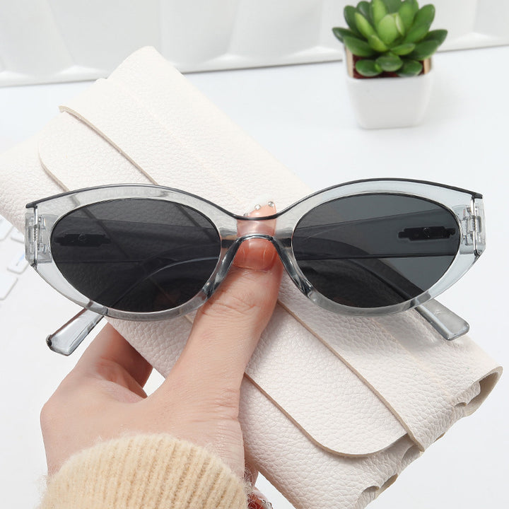Dame Cat-Eye solbriller med elegant plastinnramming Skanto