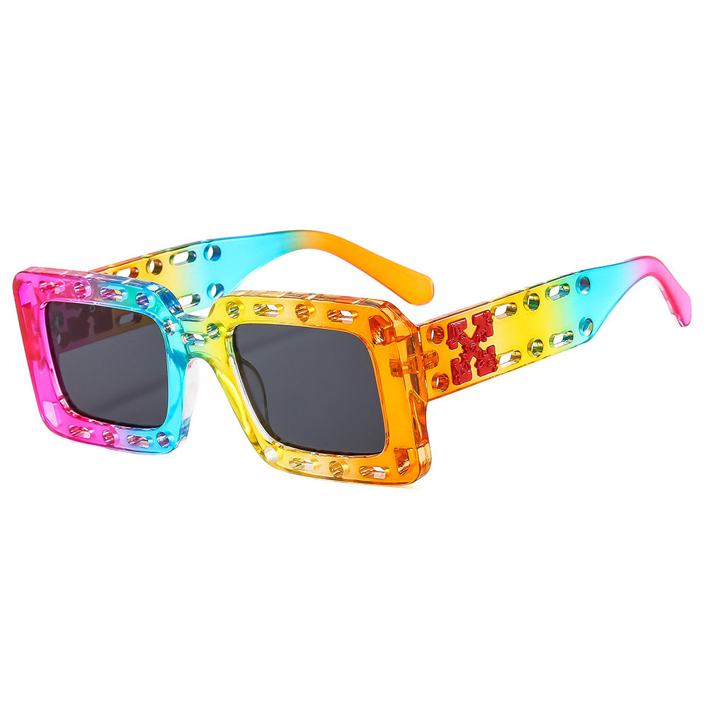 Dame Modische Solbrille med unik design Skanto