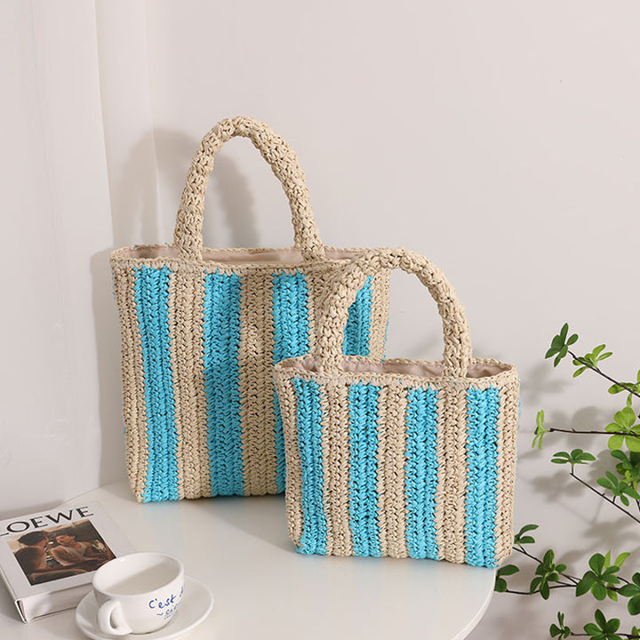 Modern straw bag with structured fold design Skanto