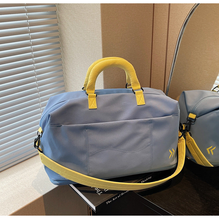 Elegant og romslig reisetaske med robust design Skanto