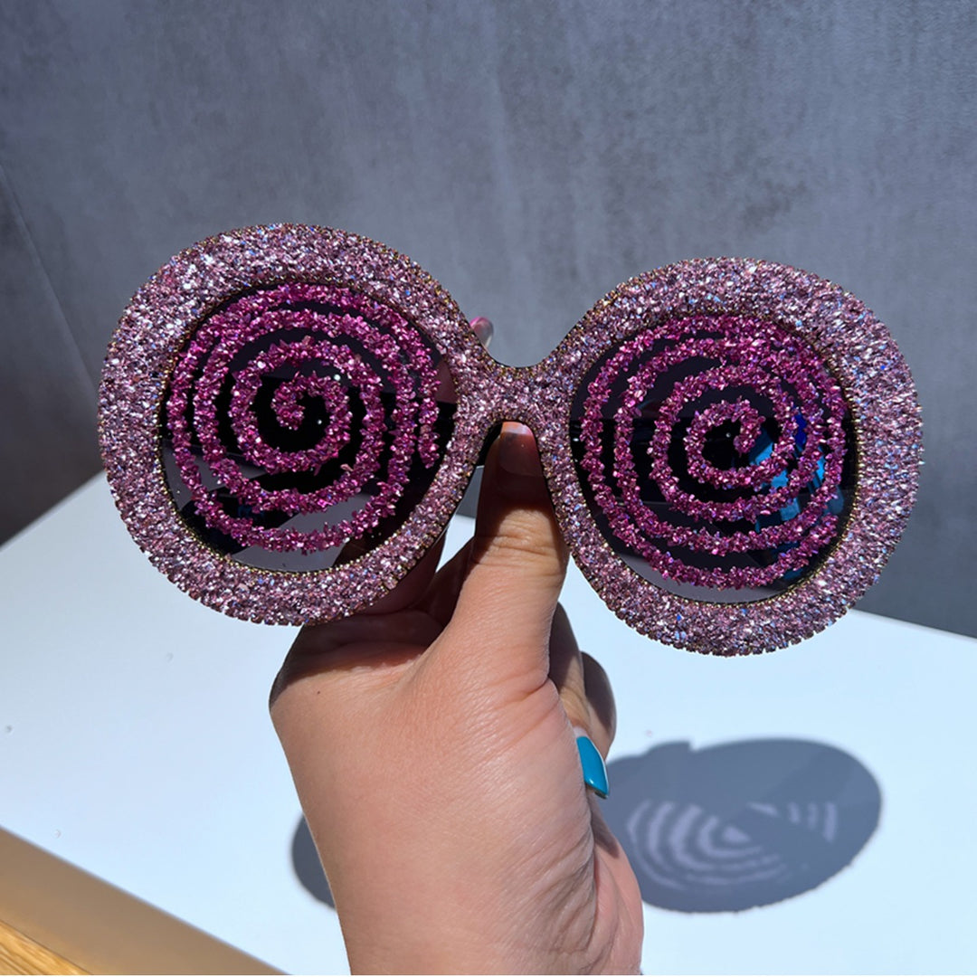 Dame Statement-solbriller med spiralformet glitrendesign Skanto